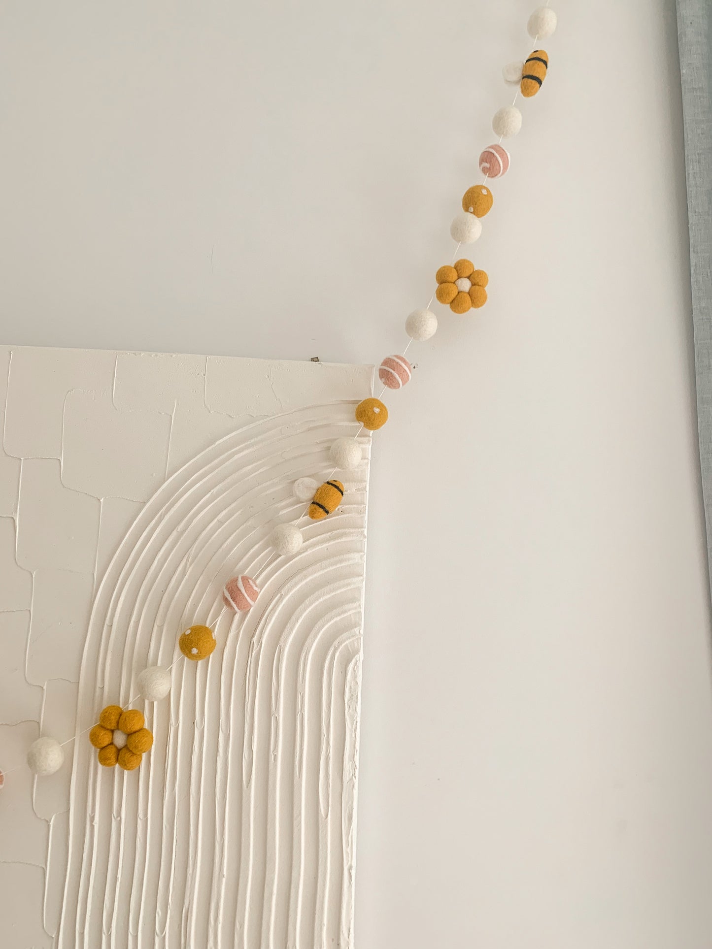 Daisy Garlands