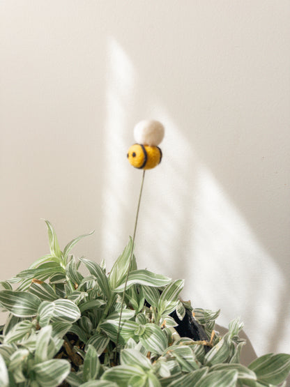 Bee stem