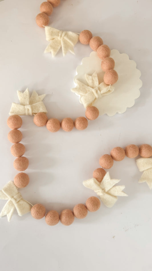 Bow Garland